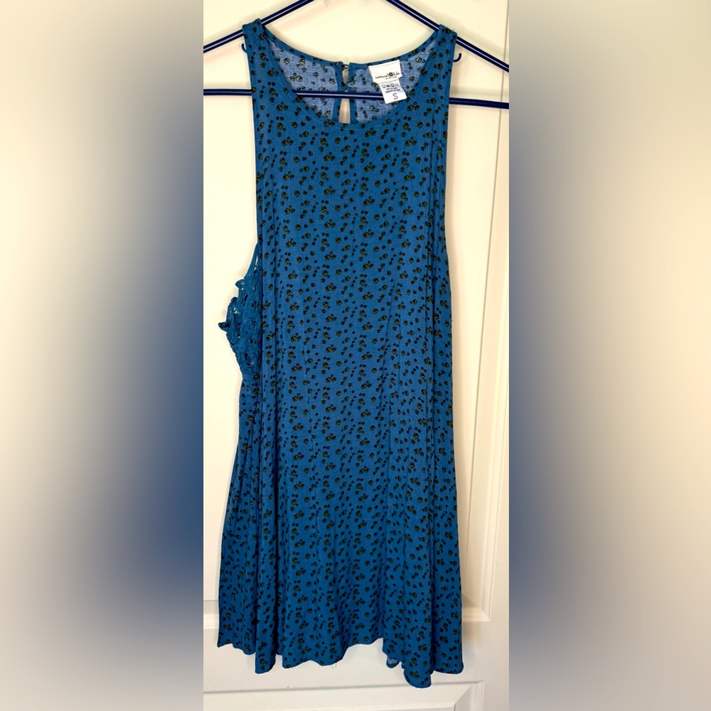 Natural Life Blue Sleeveless MiniDress with SweetFloral Pattern and Lace Detail